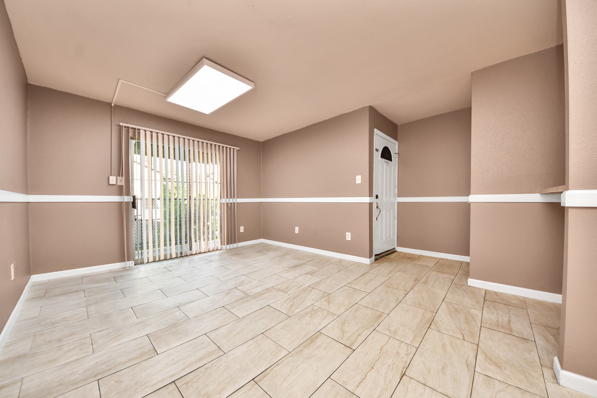 6161 Reims Road, Unit 1203 Houston, TX 77036 - Photo 4 of 34 Gallery Image 4