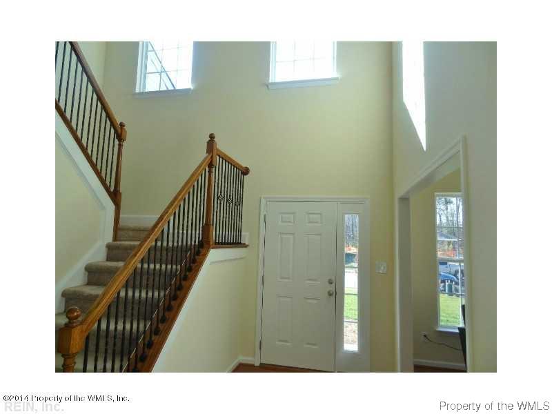 106 Paths Ridge Court Yorktown, VA 23690 - Photo 2 of 9 Gallery Image 2