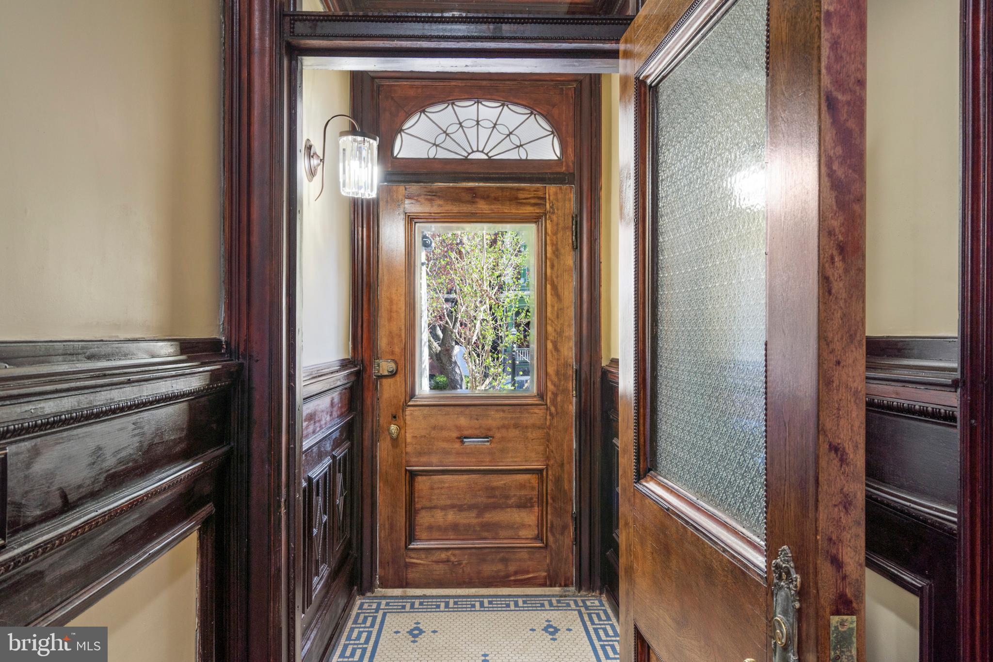 322 South 46th Street Philadelphia, PA 19143 - Photo 4 of 48