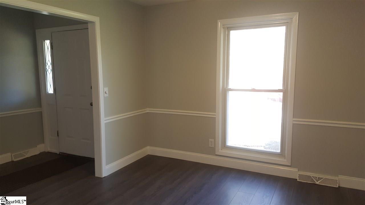 116 Bunker Hill Road Greer, SC 29650 - Photo 3 of 14 Gallery Image 3