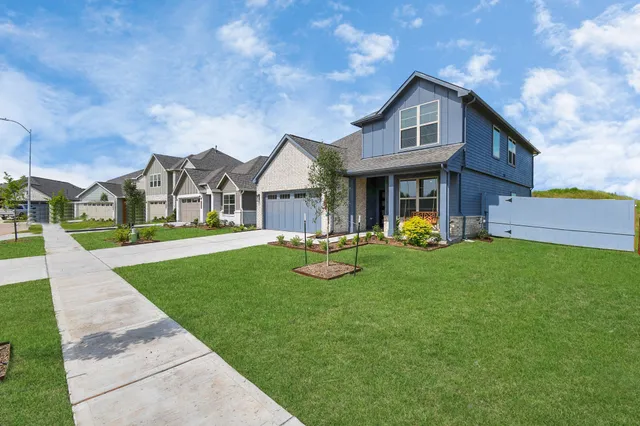 a view of outdoor space yard and yard