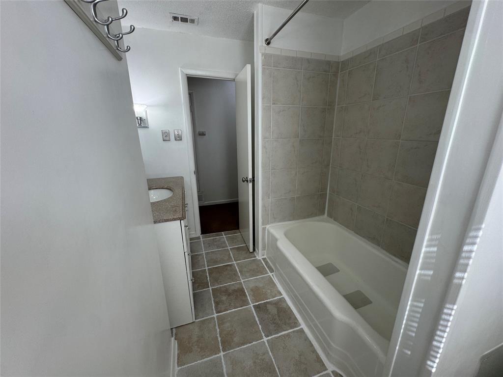 1808 Annette Drive Irving, TX 75061 - Photo 14 of 29