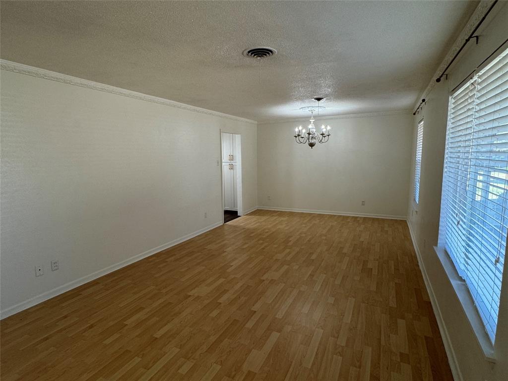 1808 Annette Drive Irving, TX 75061 - Photo 4 of 29