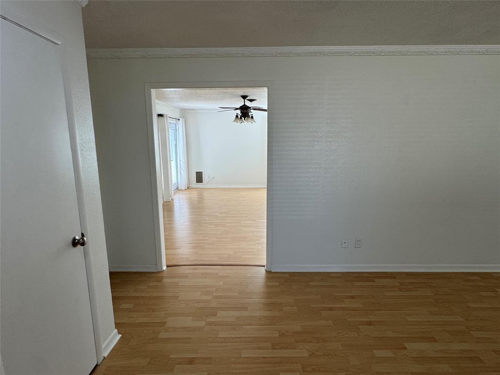 1808 Annette Drive Irving, TX 75061 - Photo 5 of 29