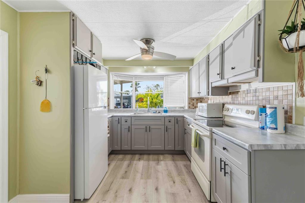 10303 Burnt Store Road, Unit 54 Punta Gorda, FL 33950 - Photo 11 of 39 Gallery Image 11