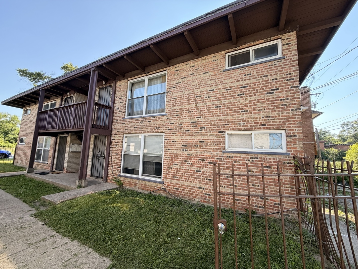 175 West 154th Street Harvey, IL 60426 - Photo 2 of 3