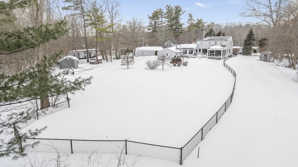 54 Rabbit Road Salisbury, MA 01952 - Photo 37 of 37 a view of roof with a yard