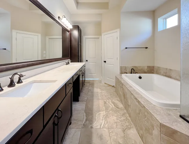 $3,500 | 5207 Gibson Street, Unit A, Houston, TX 77007