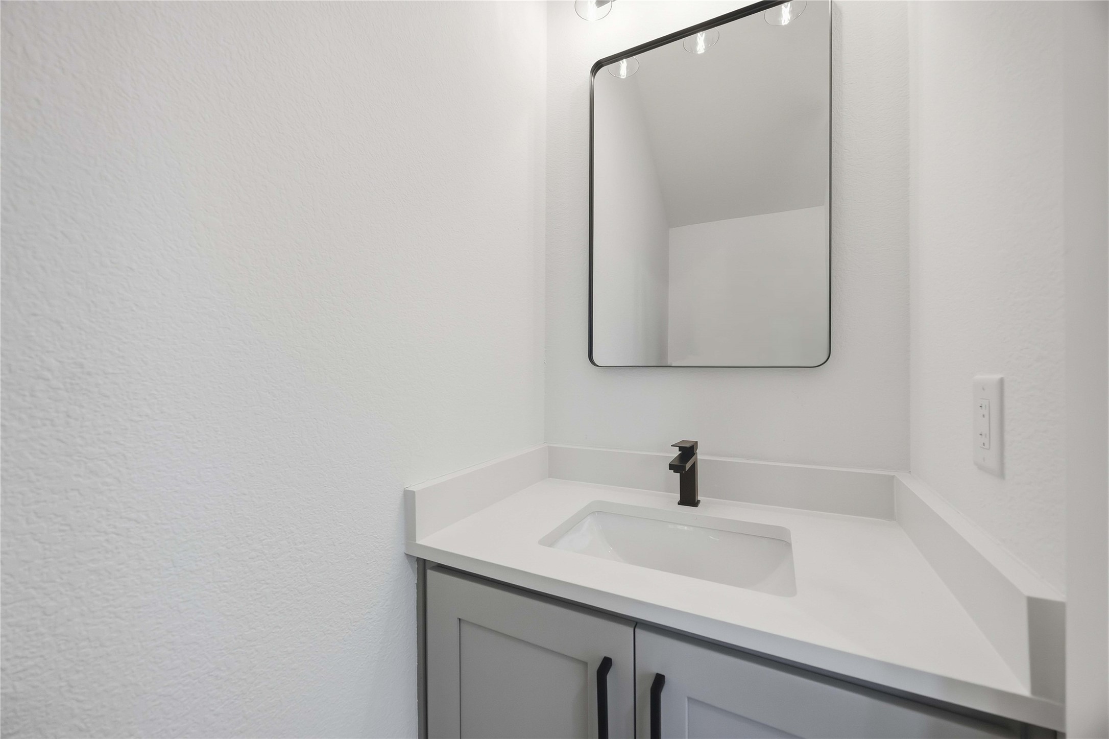 7932 Boy Street, Unit A Houston, TX 77028 - Photo 11 of 24 Gallery Image 11