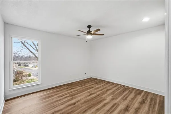 $220,000 | 5761 North Anita Avenue, Kansas City, MO 64151