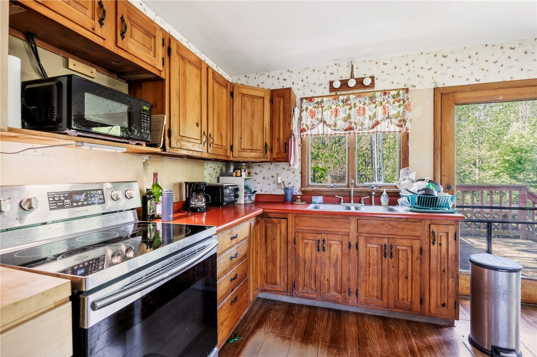 4196 Miller Road Gainesville, NY 14569 - Photo 12 of 41 Kitchen
