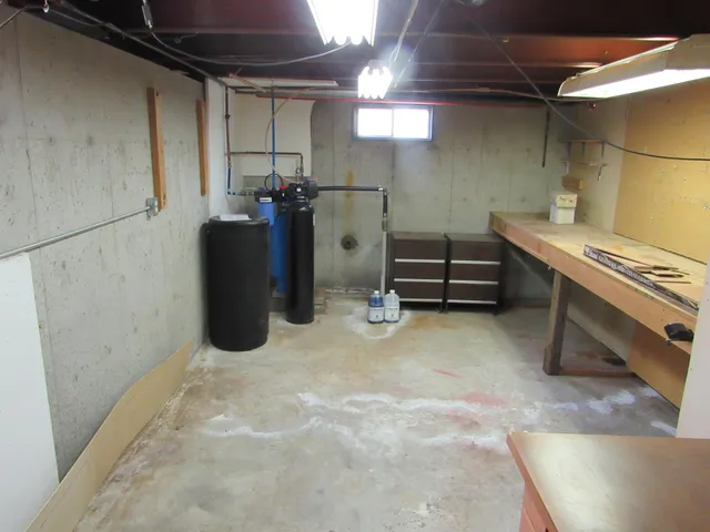 $194,900 | N1483 Shore Drive, Marinette, WI 54143