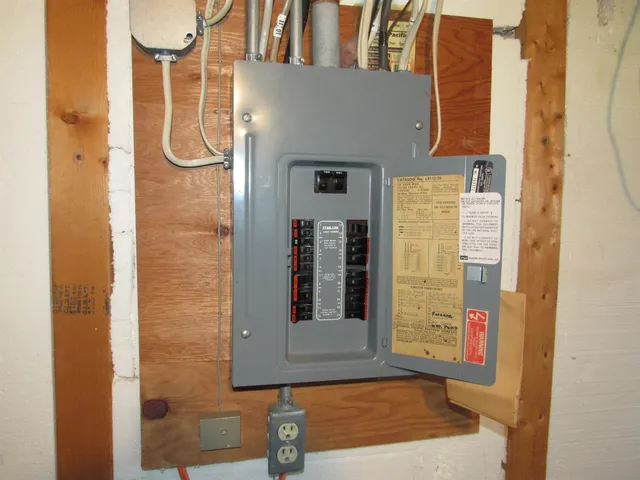 $194,900 | N1483 Shore Drive, Marinette, WI 54143