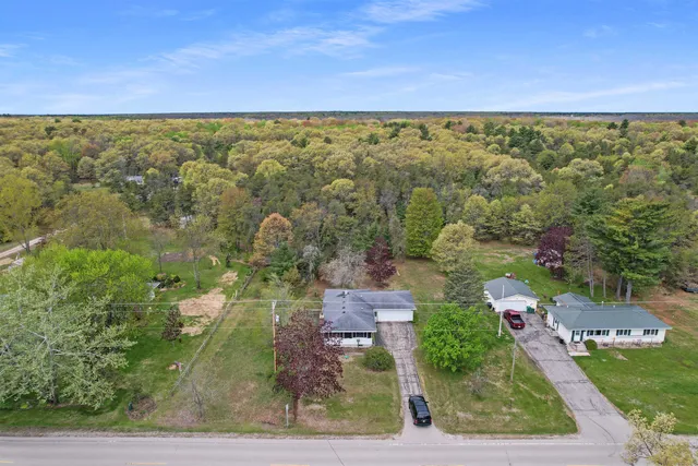 $194,900 | N1483 Shore Drive, Marinette, WI 54143