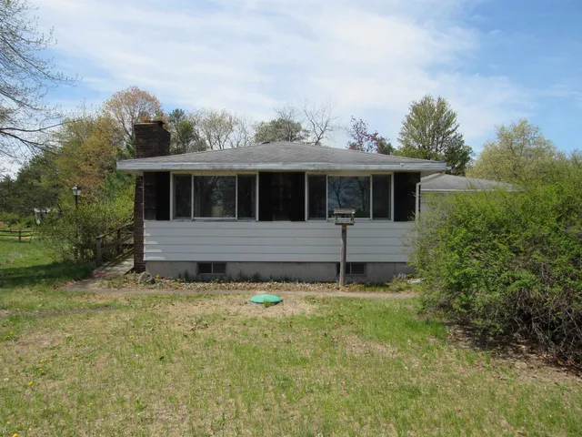 $194,900 | N1483 Shore Drive, Marinette, WI 54143