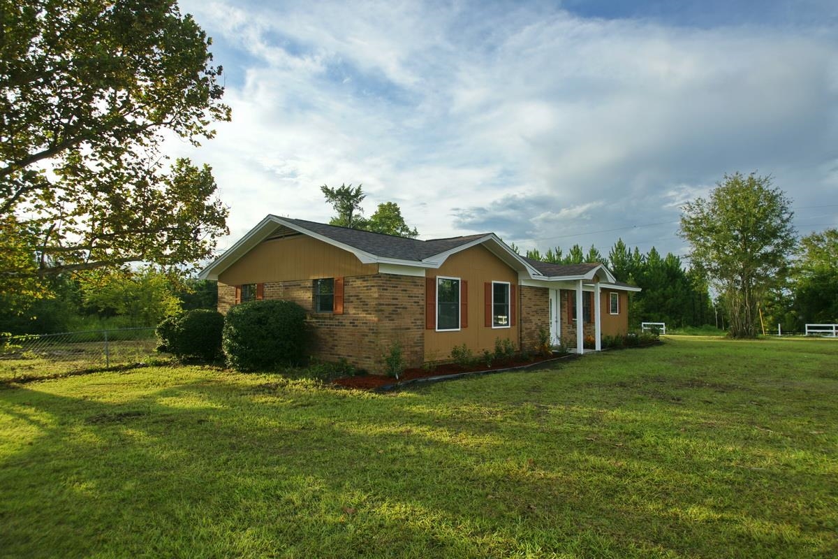2379 Mayo Road Grand Ridge, FL 32442 - Photo 32 of 35 Gallery Image 32