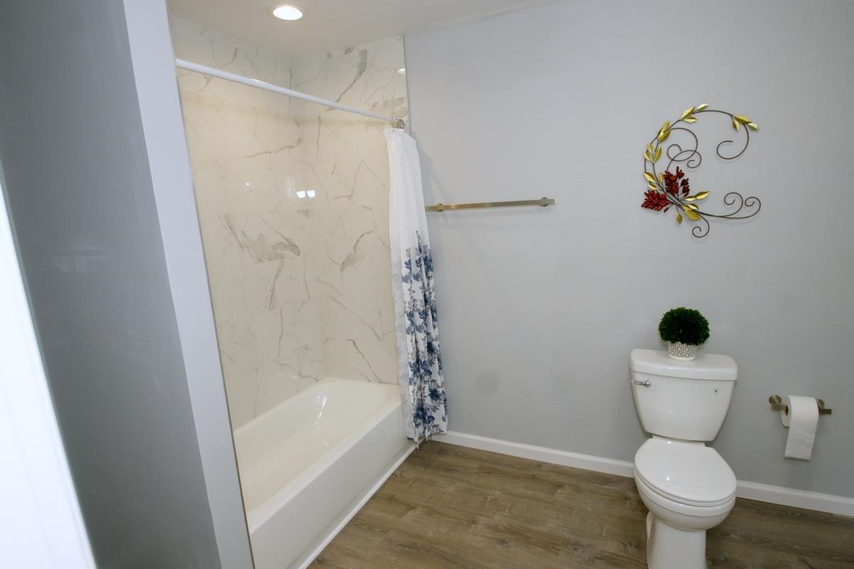 2379 Mayo Road Grand Ridge, FL 32442 - Photo 9 of 35 Gallery Image 9