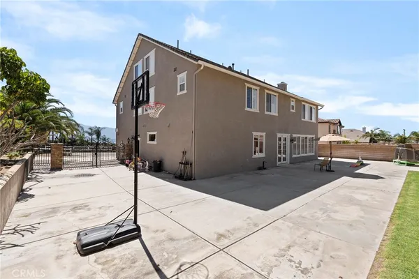 $1,790,000 | 209 Oldenburg Lane, Norco, CA 92860