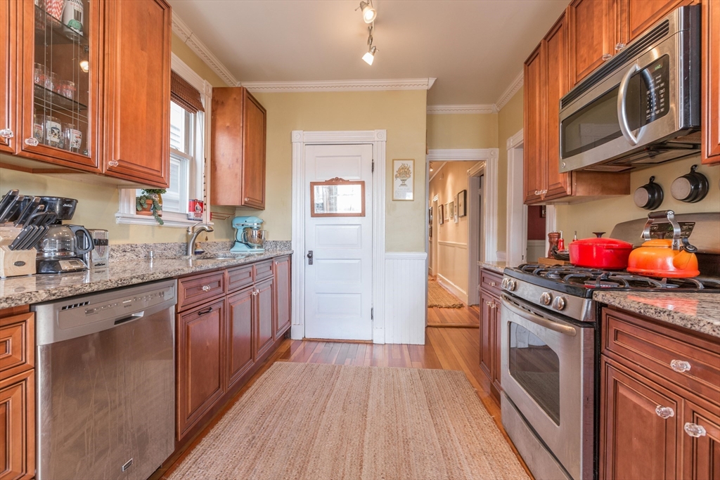 7 Hatch Street, Unit 1 Boston, MA 02127 - Photo 4 of 14