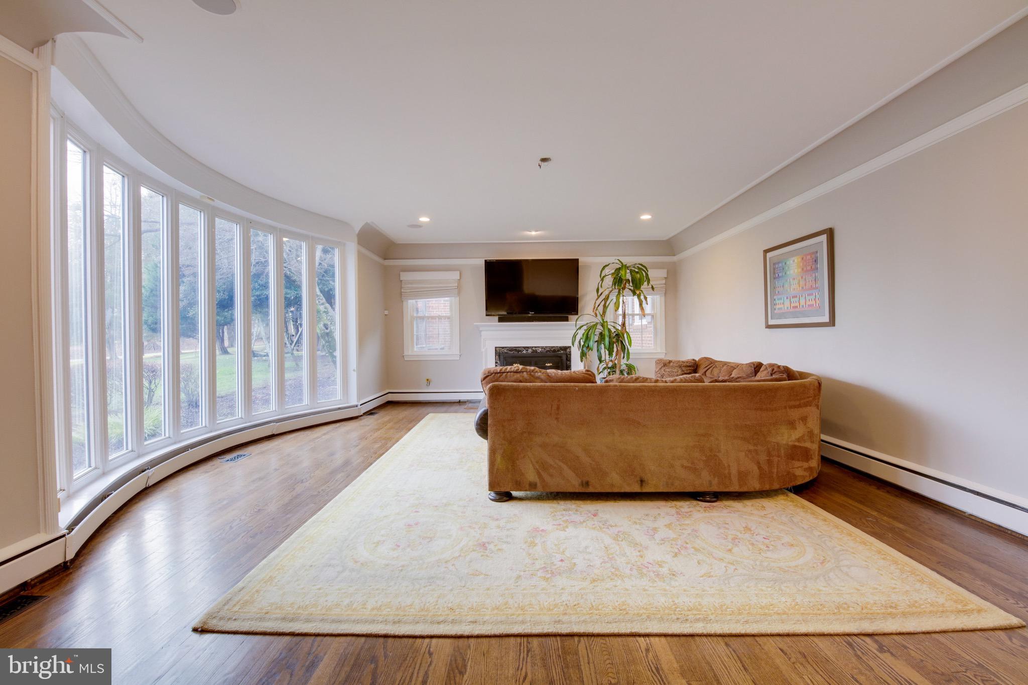2904 Old Court Road Baltimore, MD 21208 - Photo 4 of 74 Gallery Image 4