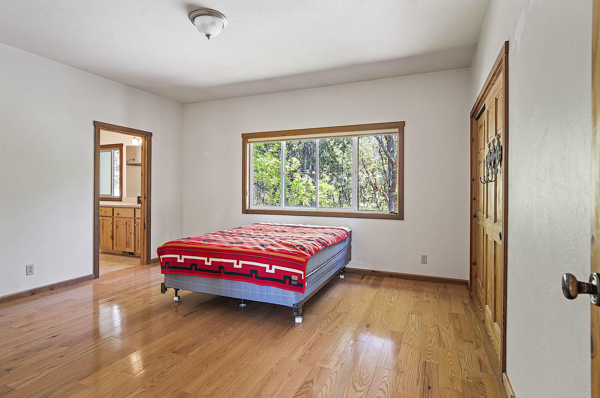 13615 Water Gap Road Williams, OR 97544 - Photo 16 of 75 Gallery Image 16