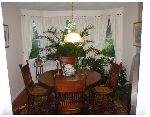 17 Russell Road, Unit 17 Newton, MA 02458 - Photo 4 of 14 Gallery Image 4