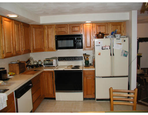 17 Russell Road, Unit 17 Newton, MA 02458 - Photo 6 of 14 Gallery Image 6
