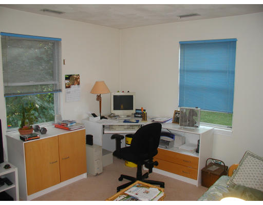 17 Russell Road, Unit 17 Newton, MA 02458 - Photo 10 of 14 Gallery Image 10