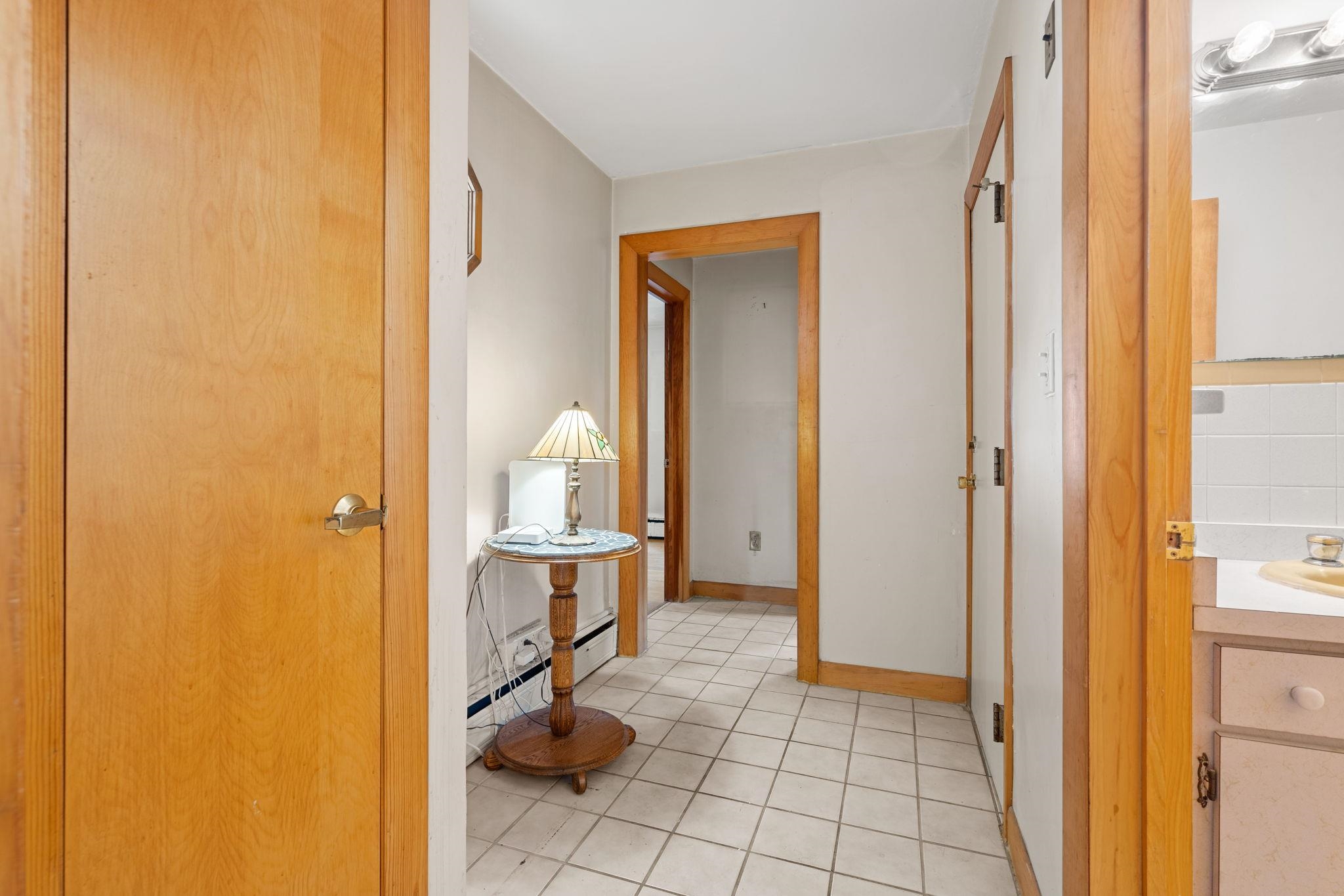 53 Lawrence Road Salem, NH 03079 - Photo 13 of 26