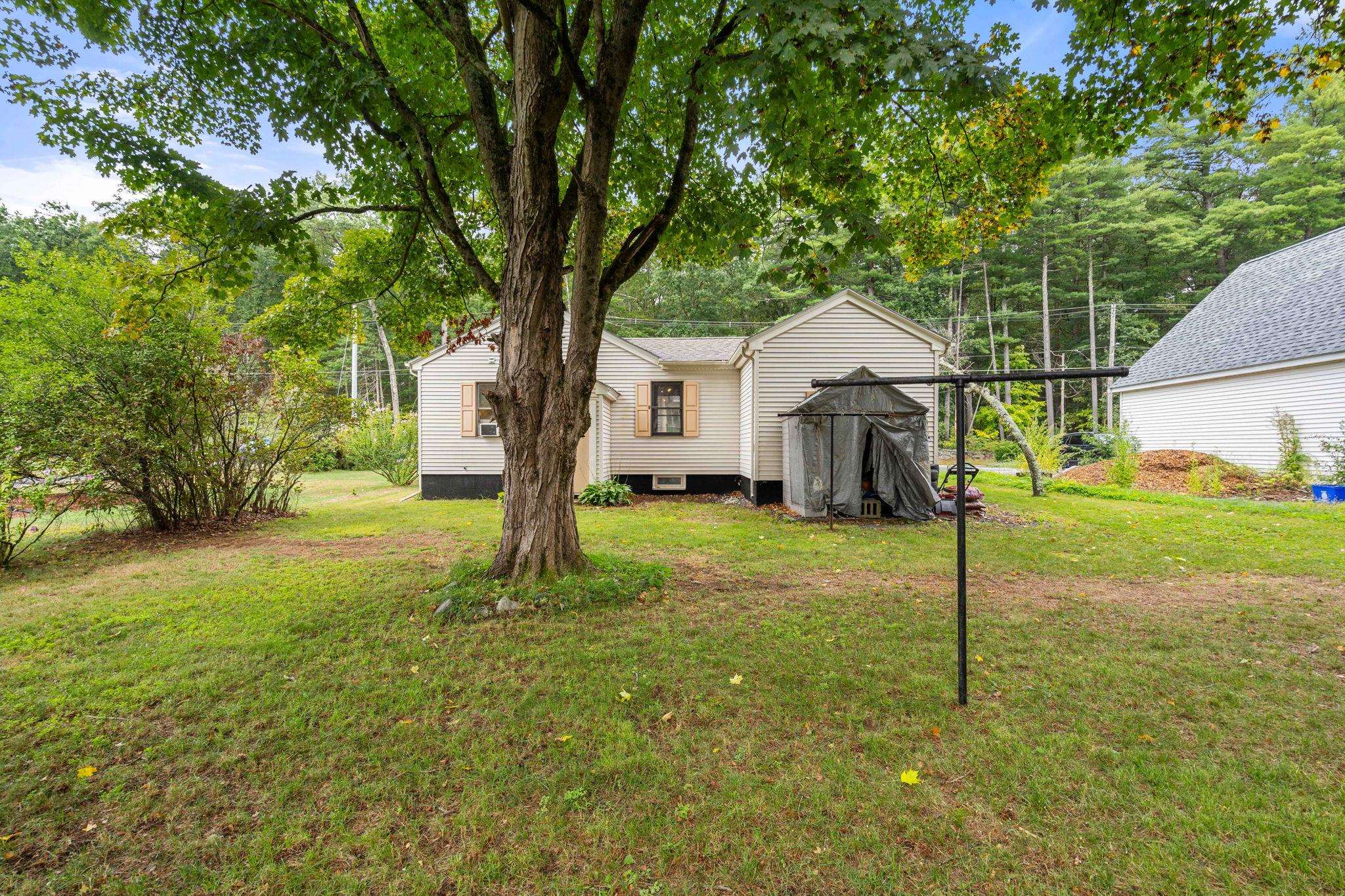 53 Lawrence Road Salem, NH 03079 - Photo 23 of 26