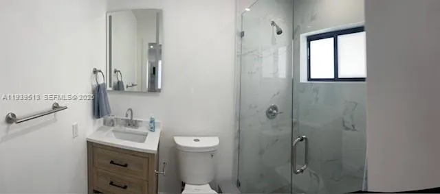 $1,590 | 910 Southwest 8th Avenue, Unit B, Miami, FL 33130