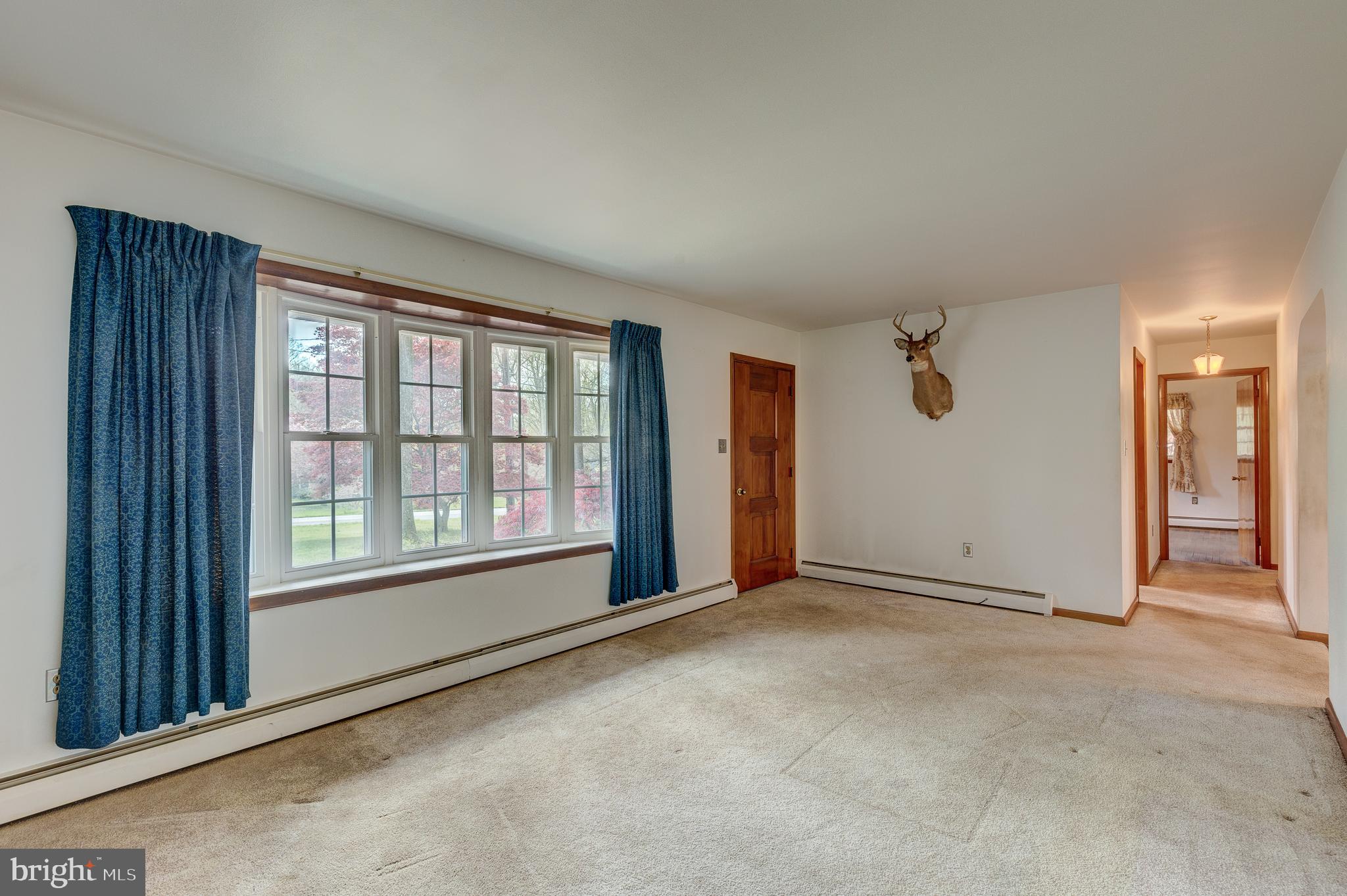 756 Stone Road Westminster, MD 21158 - Photo 2 of 37 Gallery Image 2