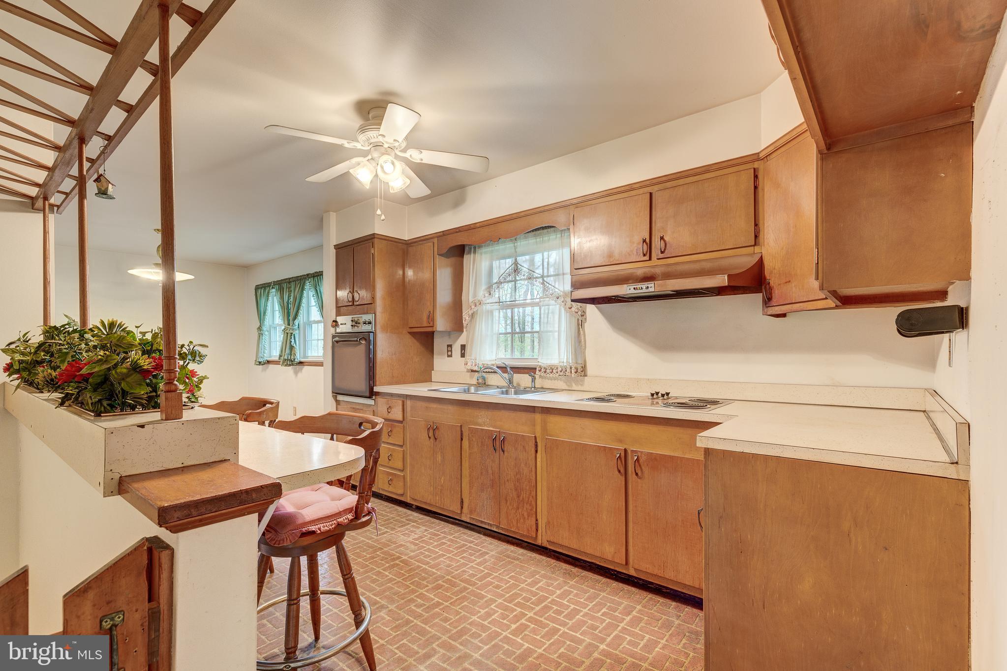 756 Stone Road Westminster, MD 21158 - Photo 12 of 37 Gallery Image 12