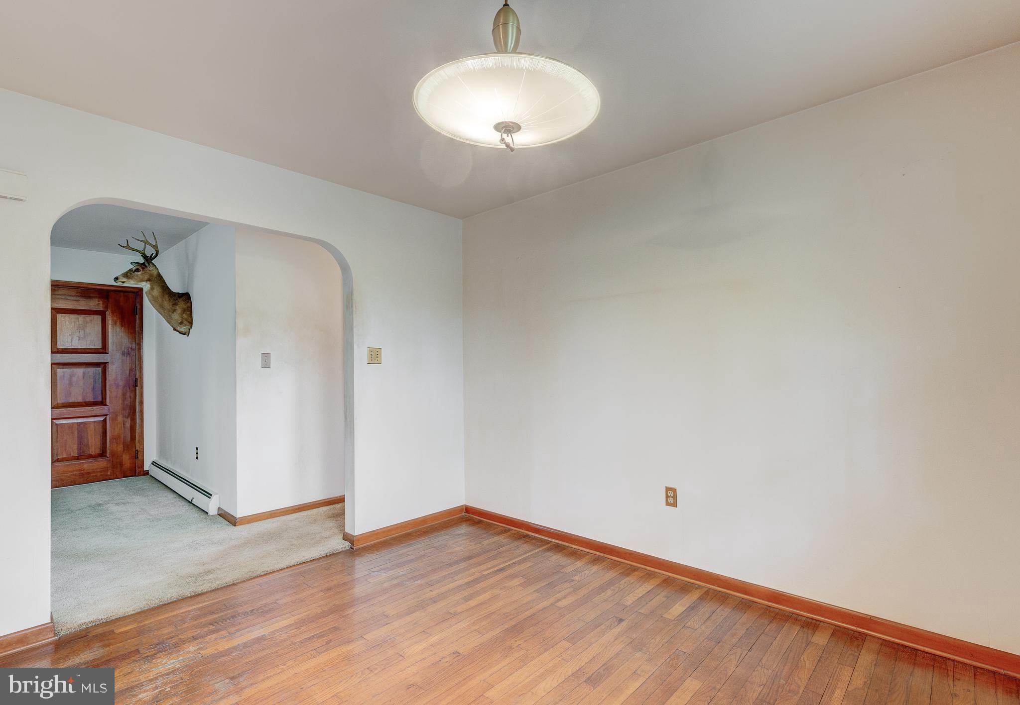 756 Stone Road Westminster, MD 21158 - Photo 6 of 37 Gallery Image 6