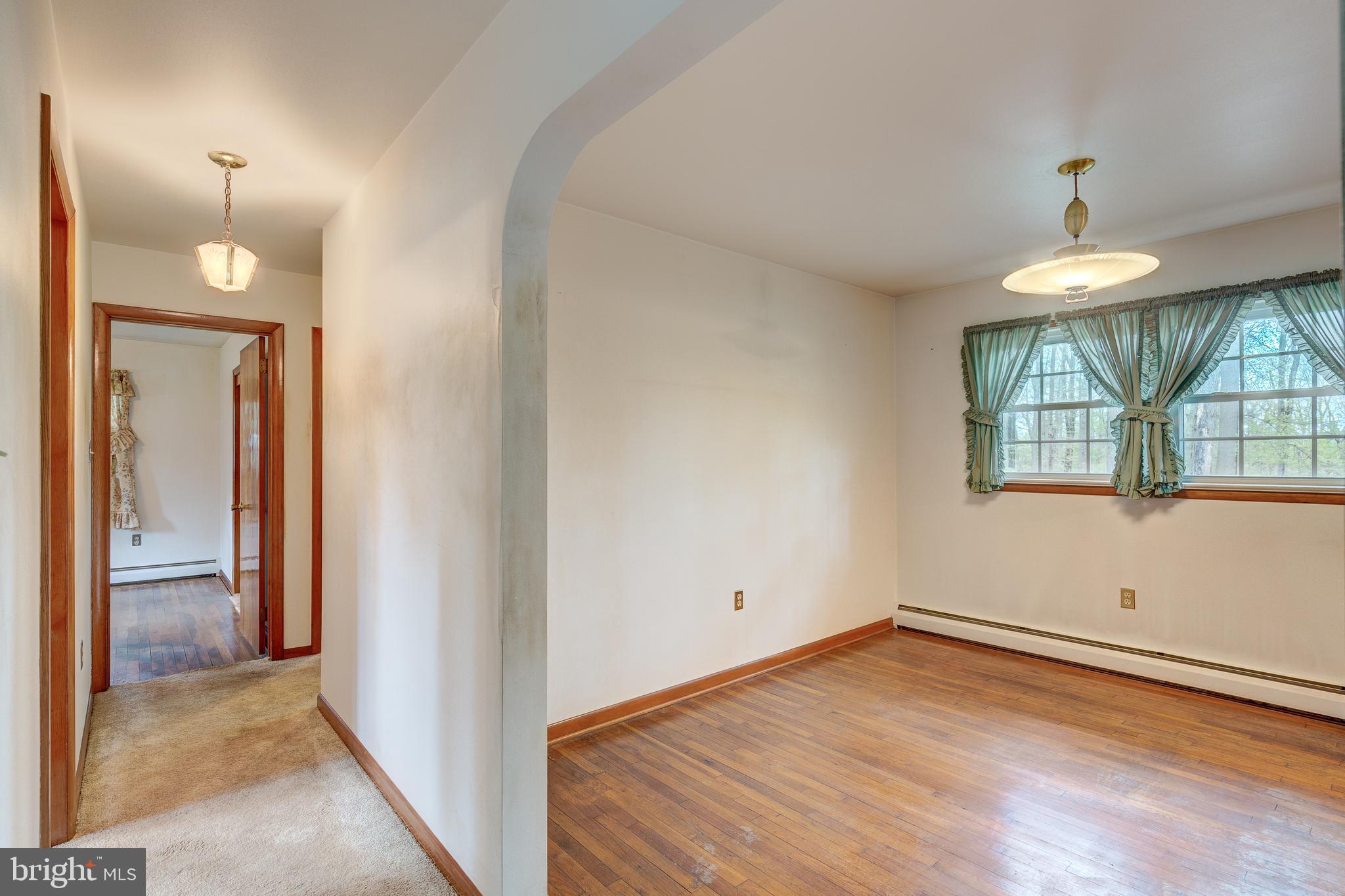 756 Stone Road Westminster, MD 21158 - Photo 7 of 37 Gallery Image 7