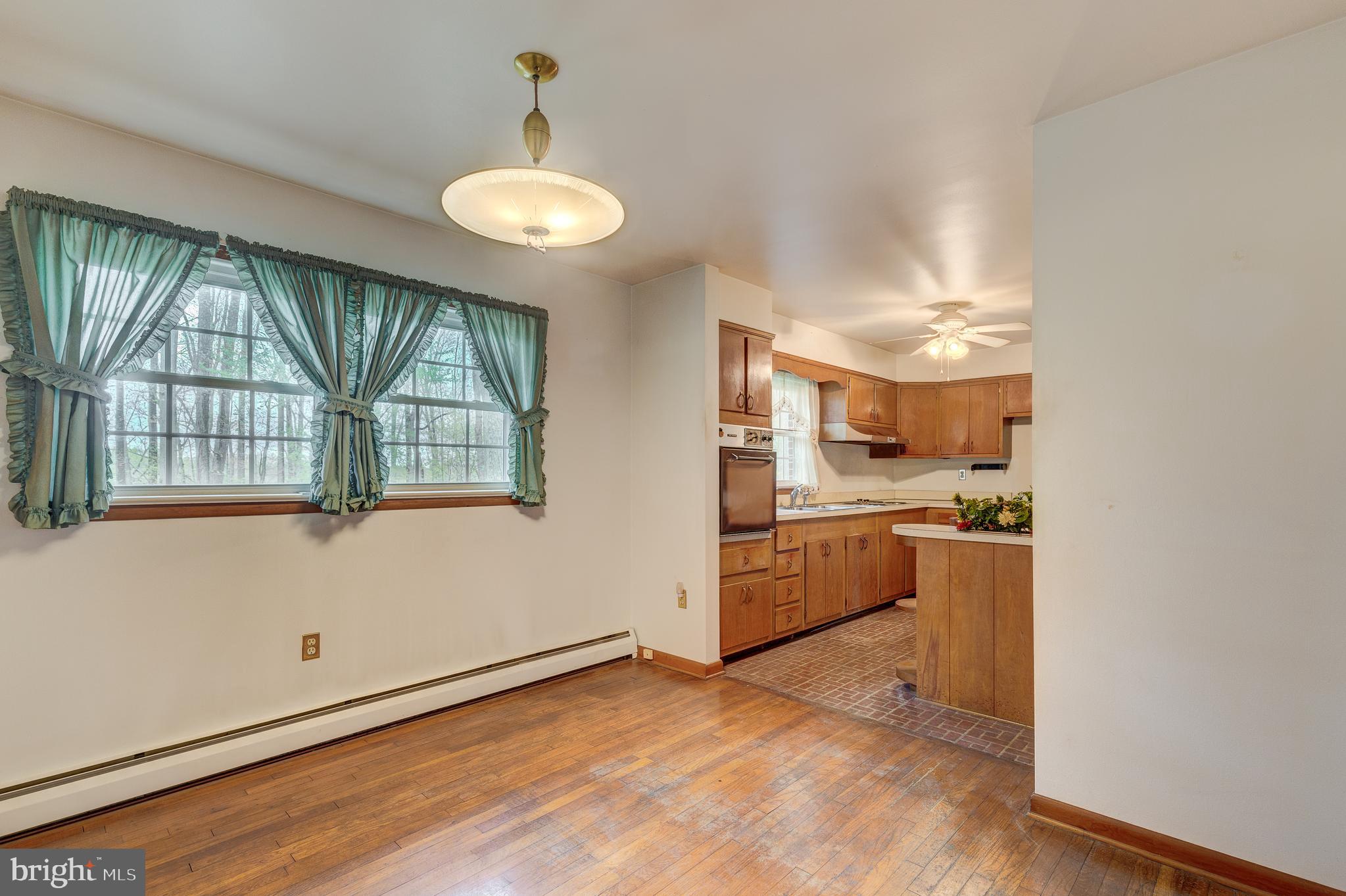 756 Stone Road Westminster, MD 21158 - Photo 10 of 37 Gallery Image 10