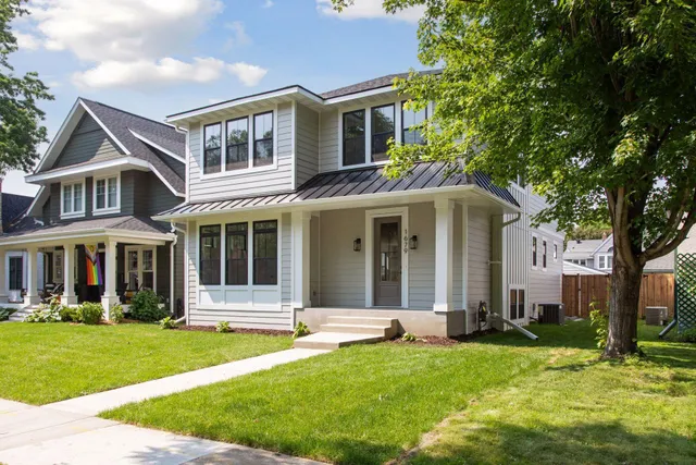 $1,599,000 | 8 Dorset Road, Mendota Heights, MN 55118