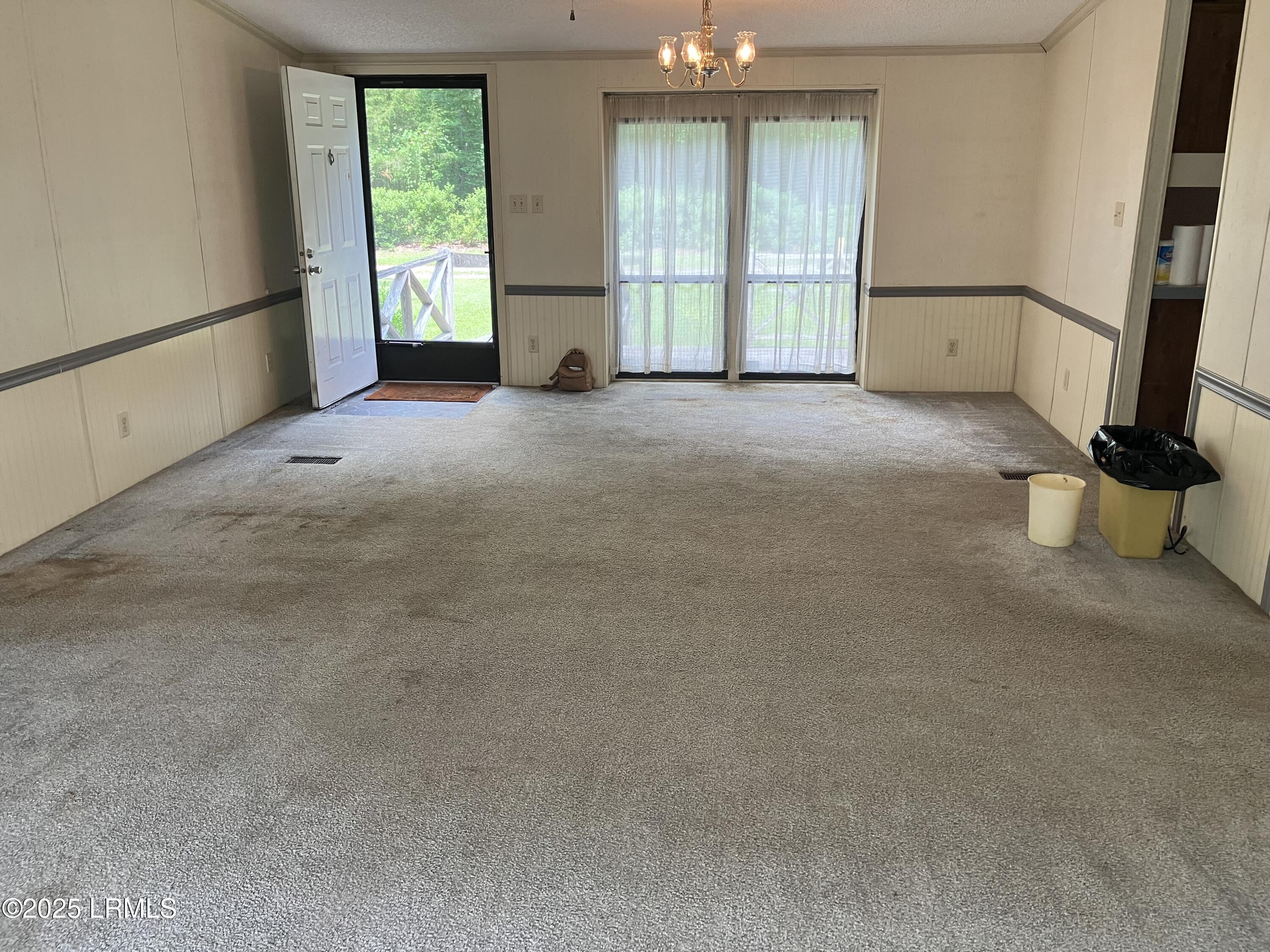 6591 Lowcountry Drive Ridgeland, SC 29936 - Photo 4 of 10 4