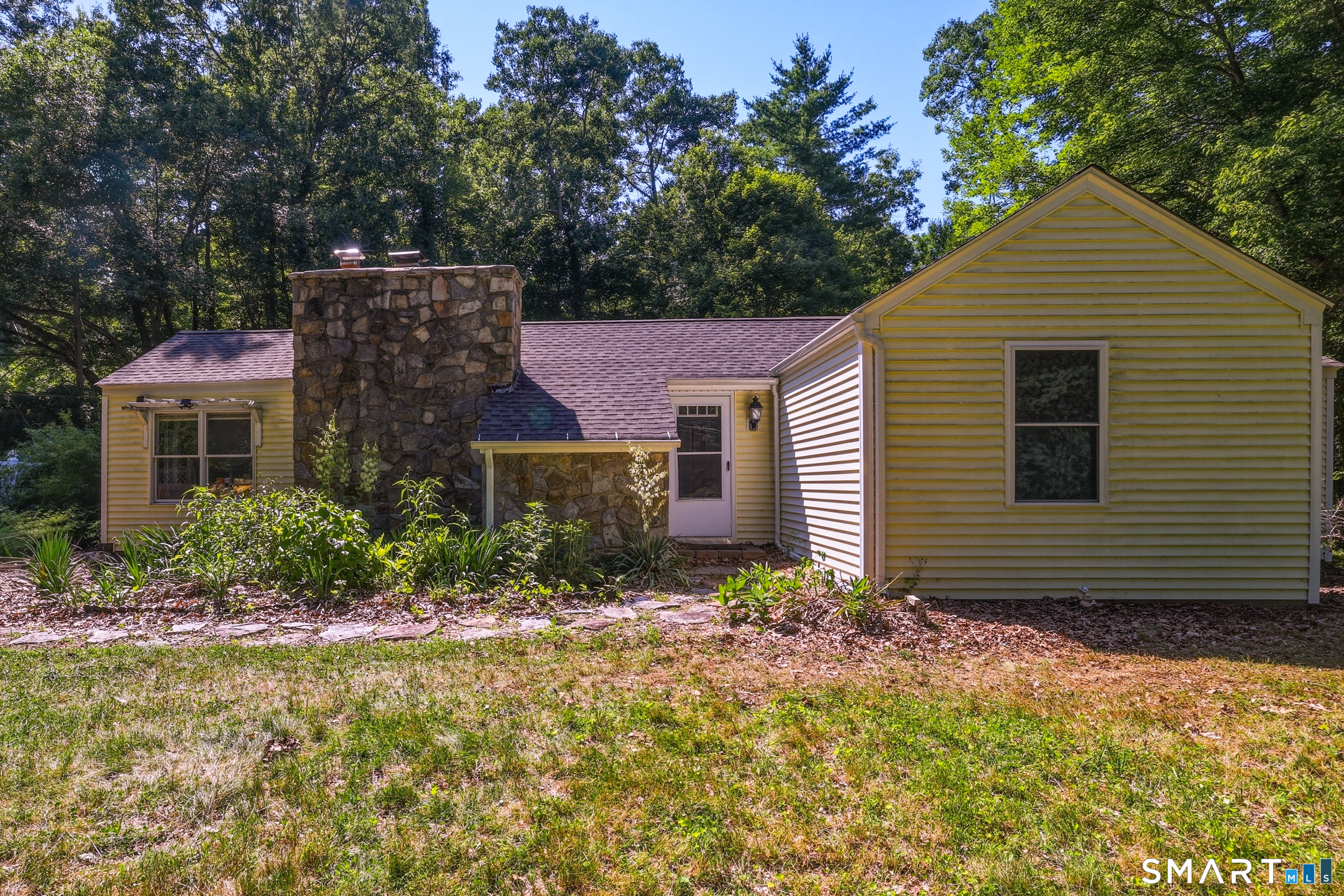 631 Warrenville Road Mansfield, CT 06250 - Photo 1 of 28