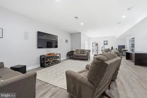 $1,250,000 | 7525 Hunter Woods Drive, Manassas, VA 20111