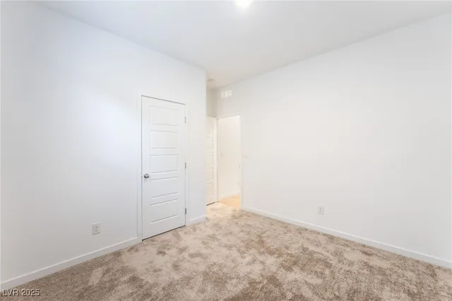 $2,500 | 2960 Gaffer Film Street, Las Vegas, NV 89156