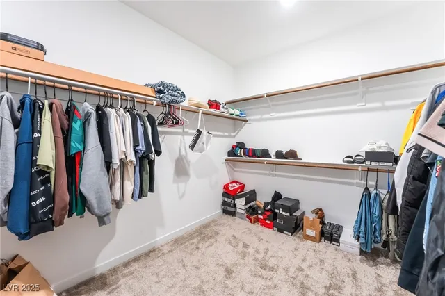 $2,500 | 2960 Gaffer Film Street, Las Vegas, NV 89156