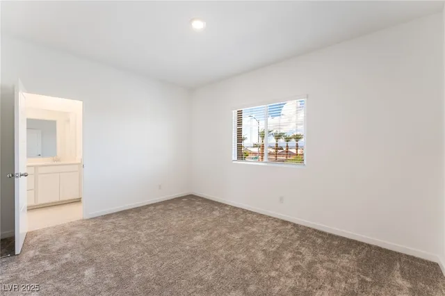 $2,500 | 2960 Gaffer Film Street, Las Vegas, NV 89156