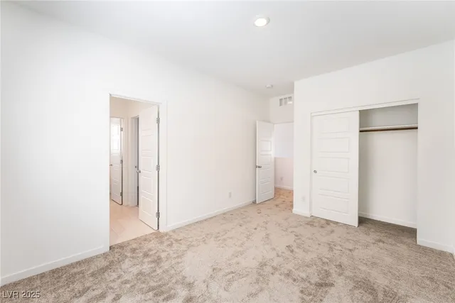 $2,500 | 2960 Gaffer Film Street, Las Vegas, NV 89156