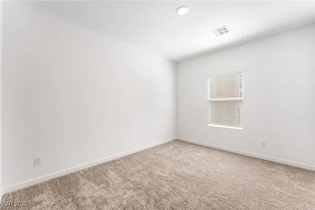 $2,500 | 2960 Gaffer Film Street, Las Vegas, NV 89156