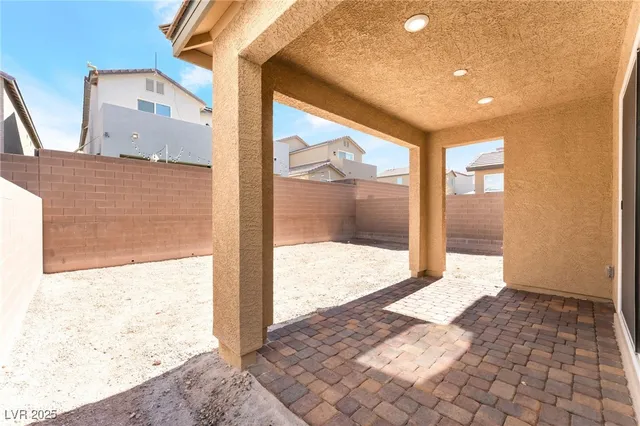 $2,500 | 2960 Gaffer Film Street, Las Vegas, NV 89156