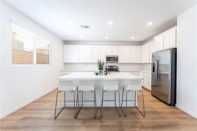 $2,500 | 2960 Gaffer Film Street, Las Vegas, NV 89156