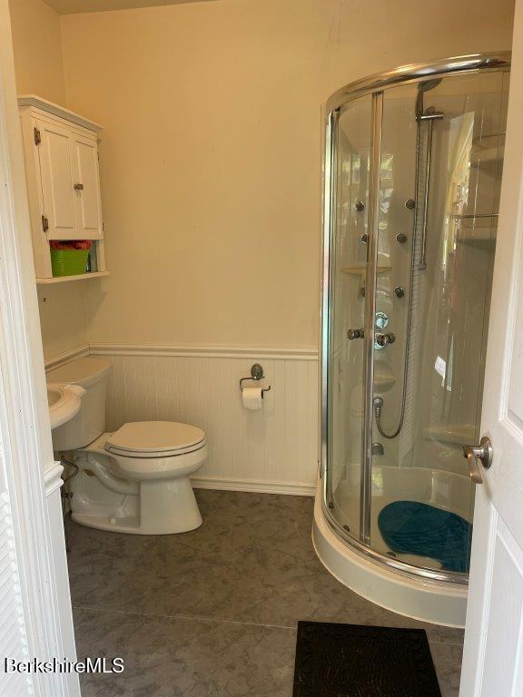 851 East New Lenox Road Pittsfield, MA 01201 - Photo 24 of 58 20260601_143943845_iOS