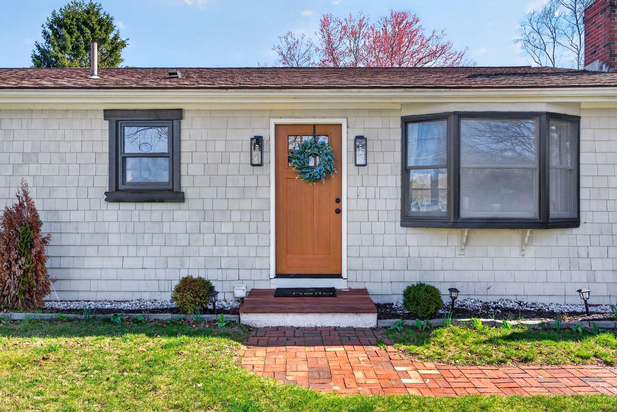 7 Lawn Avenue Cumberland, ME 04021 - Photo 2 of 25 3_DSC04687