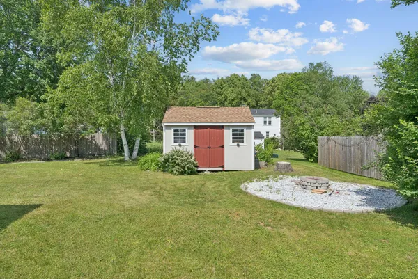 $740,000 | 7 Lawn Avenue, Cumberland, ME 04021